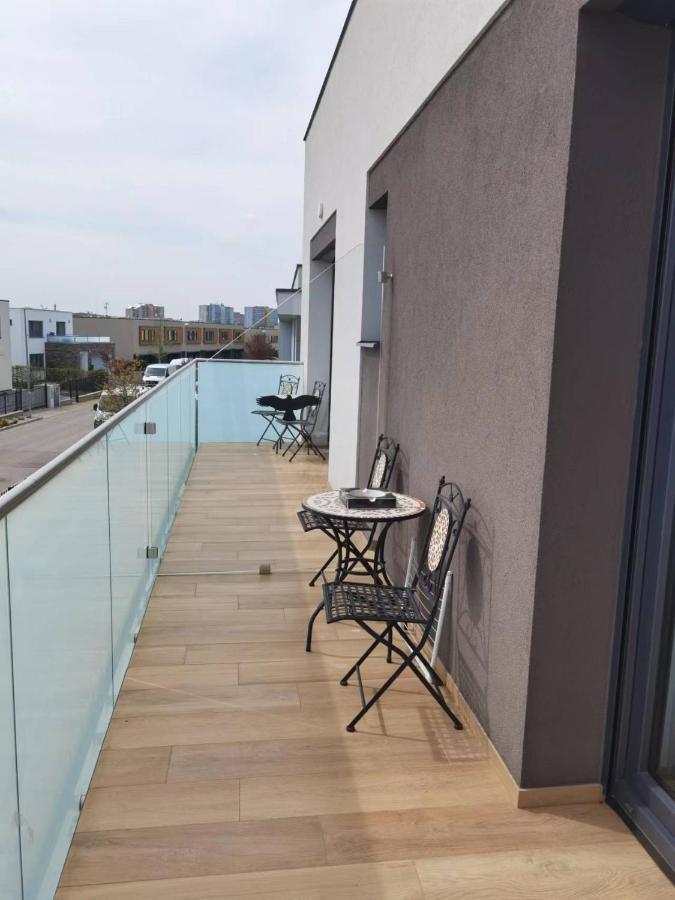 Yipin Villa Prague Exterior photo